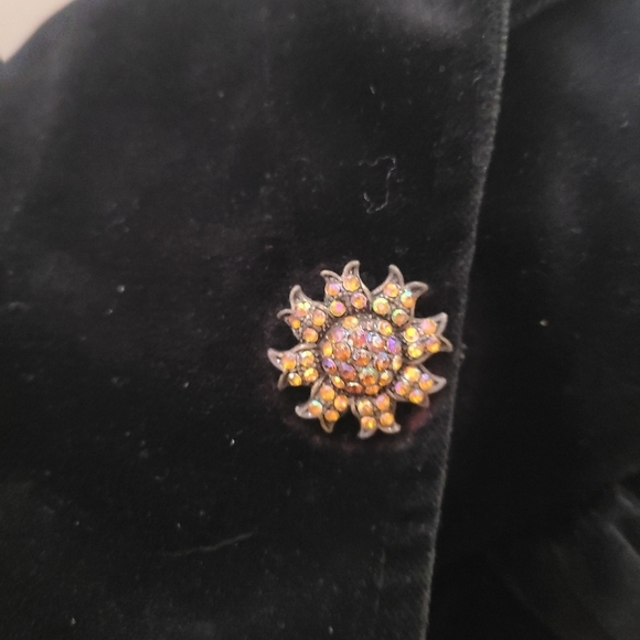 Pursuits Ltd. Velvet Rhinestone Medallion Button Blazer Jacket - Picture 4 of 4